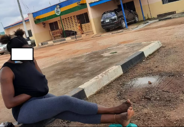 How Yahoo Boy Slept With Me For 8 Days, Stole My N1.3m - Lady - AmiLoaded News